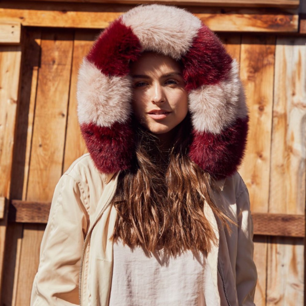 AVA KRIS - KELSEY BOMBER Fox Fur